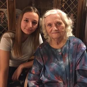 Meet your Posher, Kari